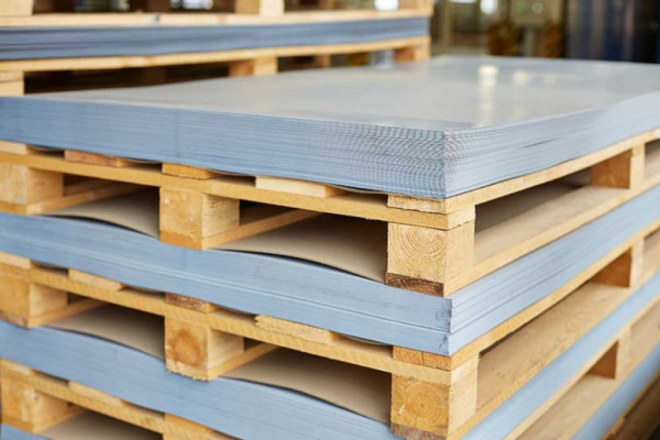 LAMINATED® PVC (plech) Obojstranne žiarovo pozinkovaný plech